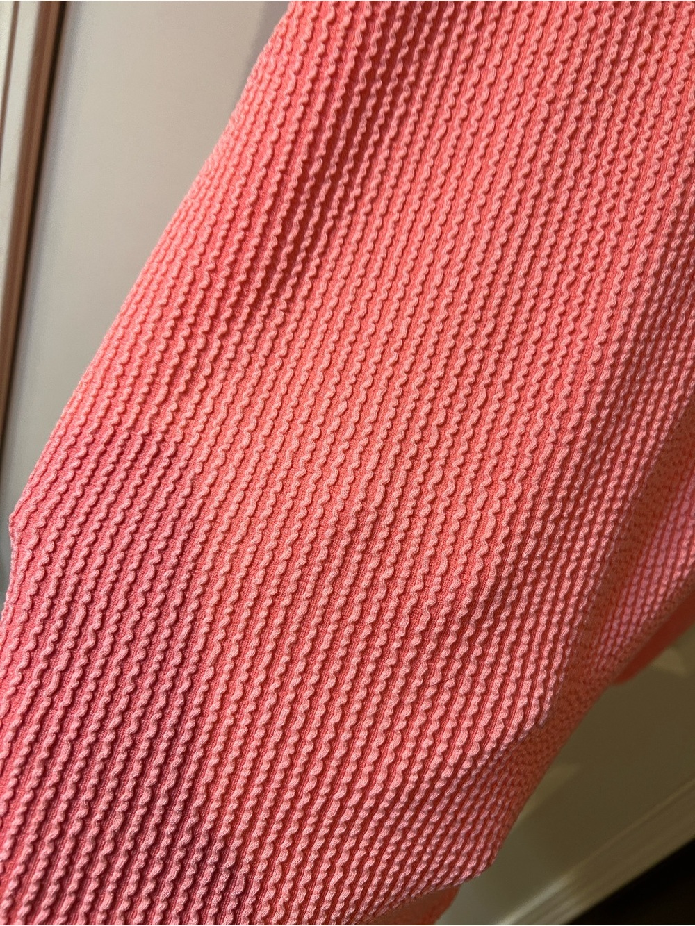Textured Short-Sleeve Tunic Top in Coral Pink H032 - Picture 4 of 5